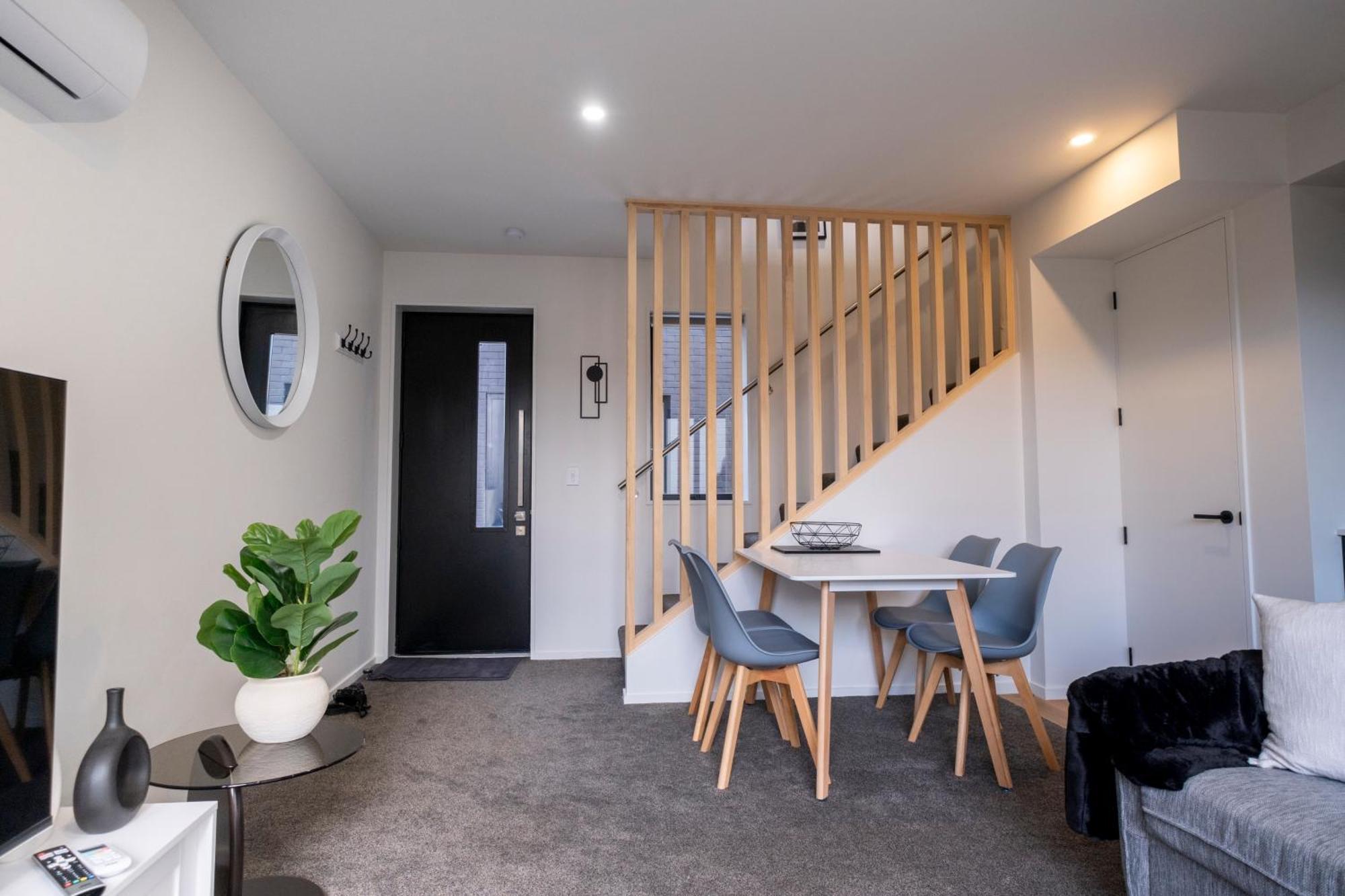 Luxury 2 Bed Townhome In Cbd Christchurch Exterior photo